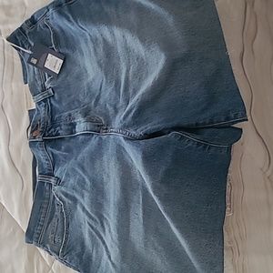 NWT Universal Threads denim shorts sz16